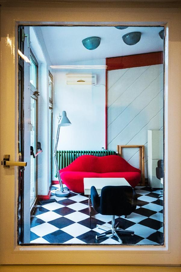 Pb Urban Garden Stay With Secured Parking สเรมสกา มิโตรวิตซา ภายนอก รูปภาพ