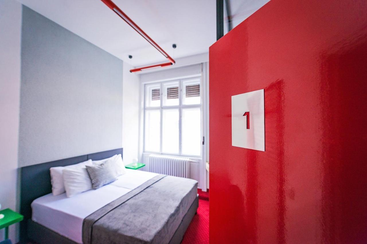 Pb Urban Garden Stay With Secured Parking สเรมสกา มิโตรวิตซา ภายนอก รูปภาพ